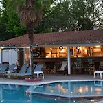 Hotel Four Seasons 3*