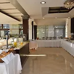 Four Seasons 3* Trílofon