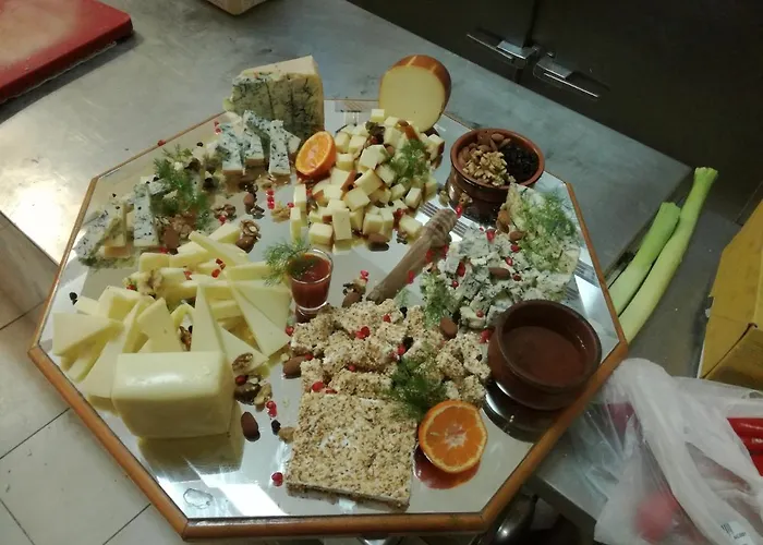 Four Seasons Hotel Trílofon