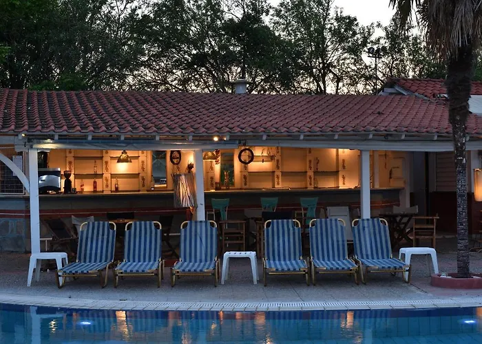 Four Seasons Trílofon