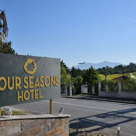 Four Seasons Hotel 3*