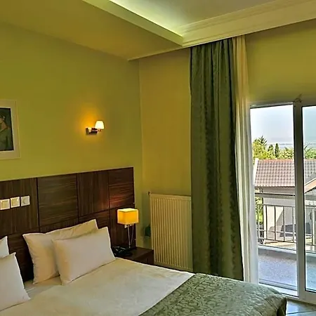 Hotel Four Seasons 3*