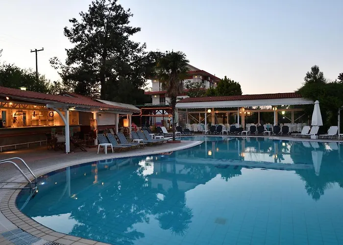 Hotell Four Seasons 3*