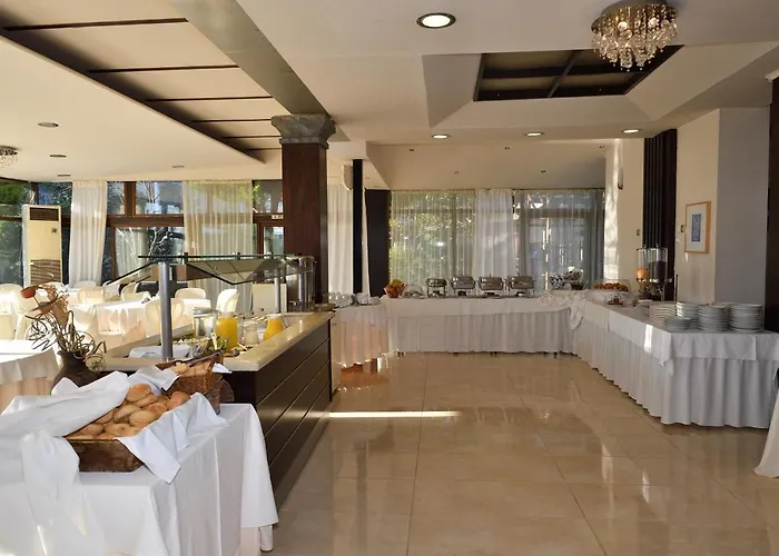 Four Seasons 3* Trílofon