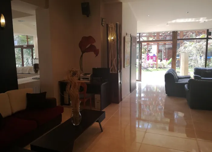 Hotell Four Seasons Trílofon