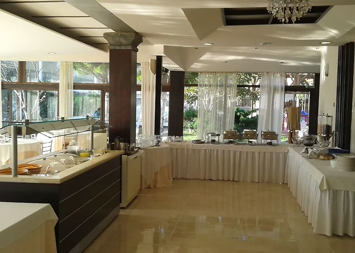 Four Seasons 3* Trílofon