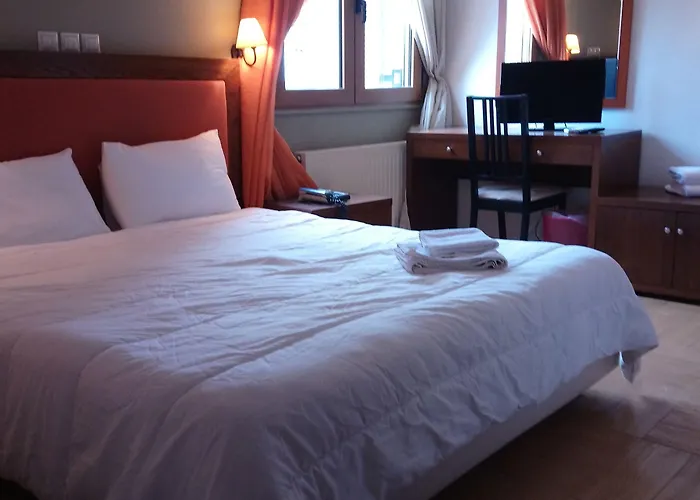 Four Seasons Trílofon