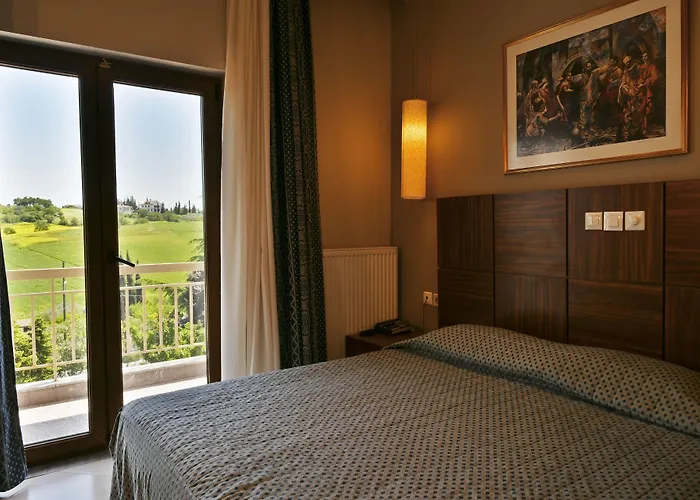 Four Seasons Trílofon