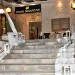 Four Seasons Trílofon