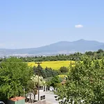 Four Seasons Trílofon
