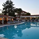 Hotel Four Seasons 3*