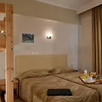 Four Seasons 3* Trílofon