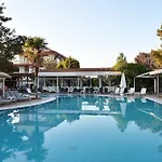 Hotel Four Seasons 3*