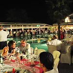 Four Seasons 3*
