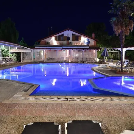 Hotel Four Seasons 3*