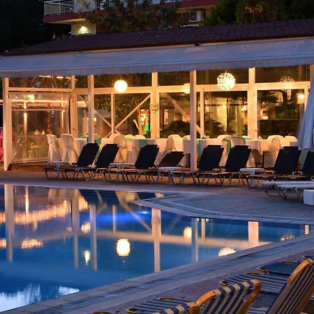 Four Seasons 3*