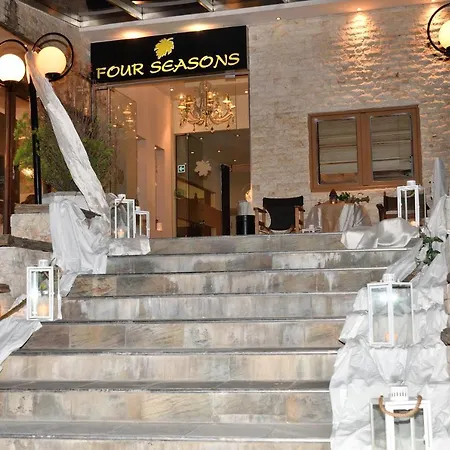 Four Seasons تريلوفون