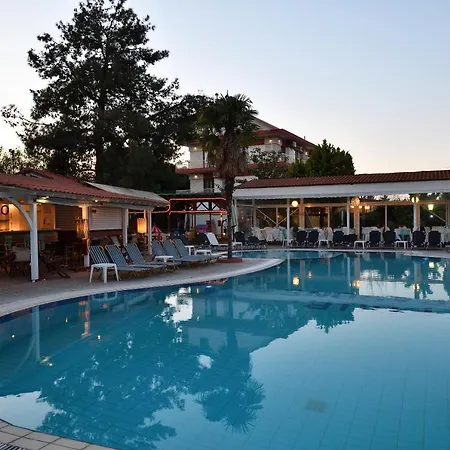 Hotel Four Seasons 3*