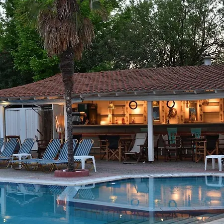 Hotel Four Seasons 3*
