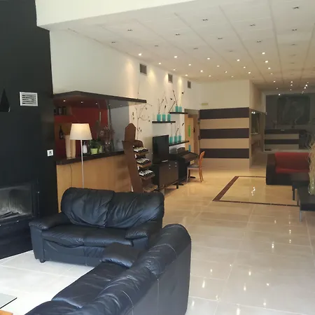 Отель Four Seasons Трилофон