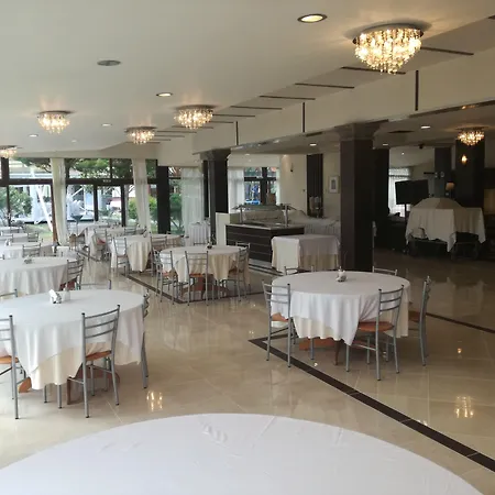 Four Seasons فندق تريلوفون