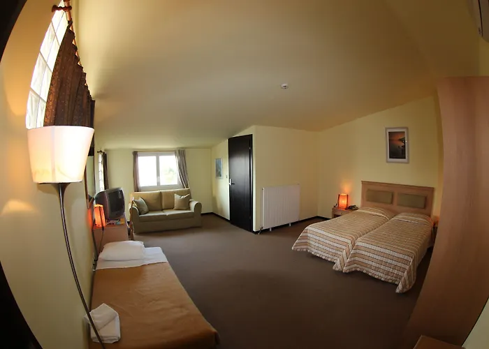 Four Seasons 3* Трилофон