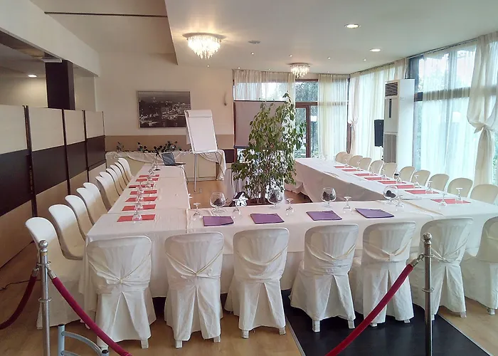 Four Seasons 3* Трилофон