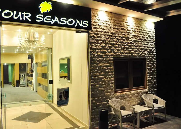 Отель Four Seasons 3*